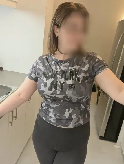 Carla, 29