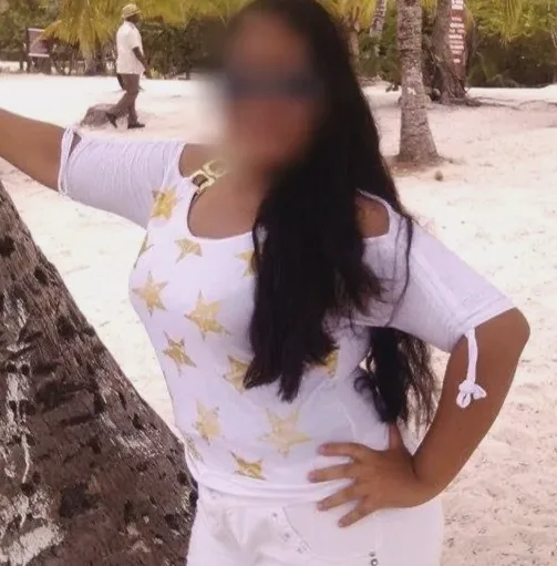 Elif, 28