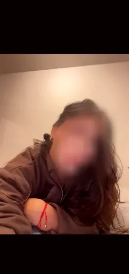 Elisa, 24