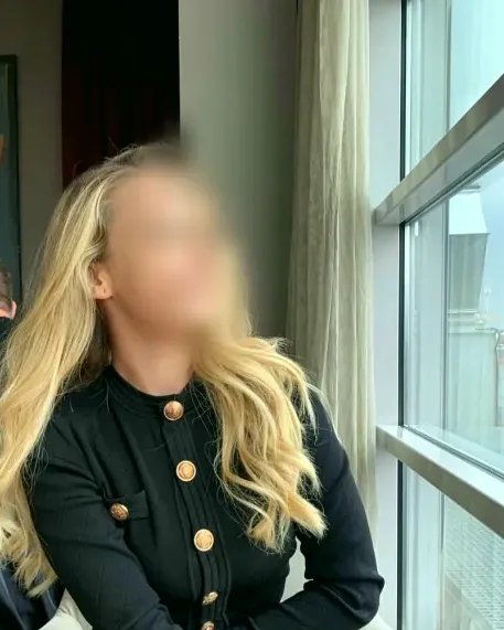 Lara, 34