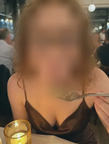 Lilly, 25