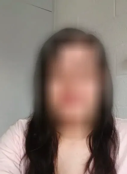 Miriam, 33