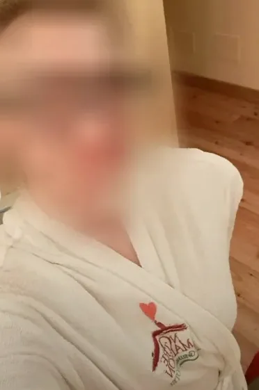 Neele, 40