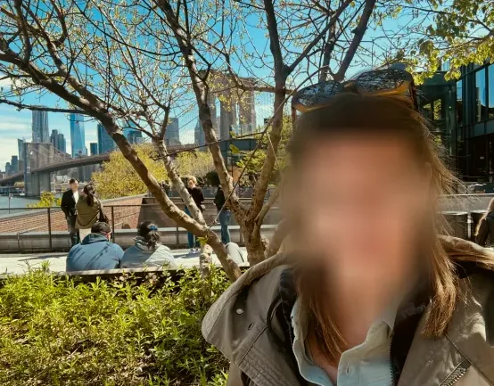 Sina, 39
